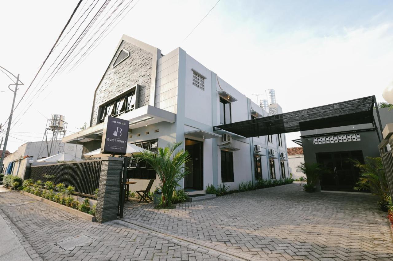 Urbanview B Syariah Lumajang By Reddoorz Hotel Exterior foto